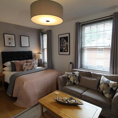 The Larches Hotel Wolverhampton Exterior photo A studio apartment in the UK