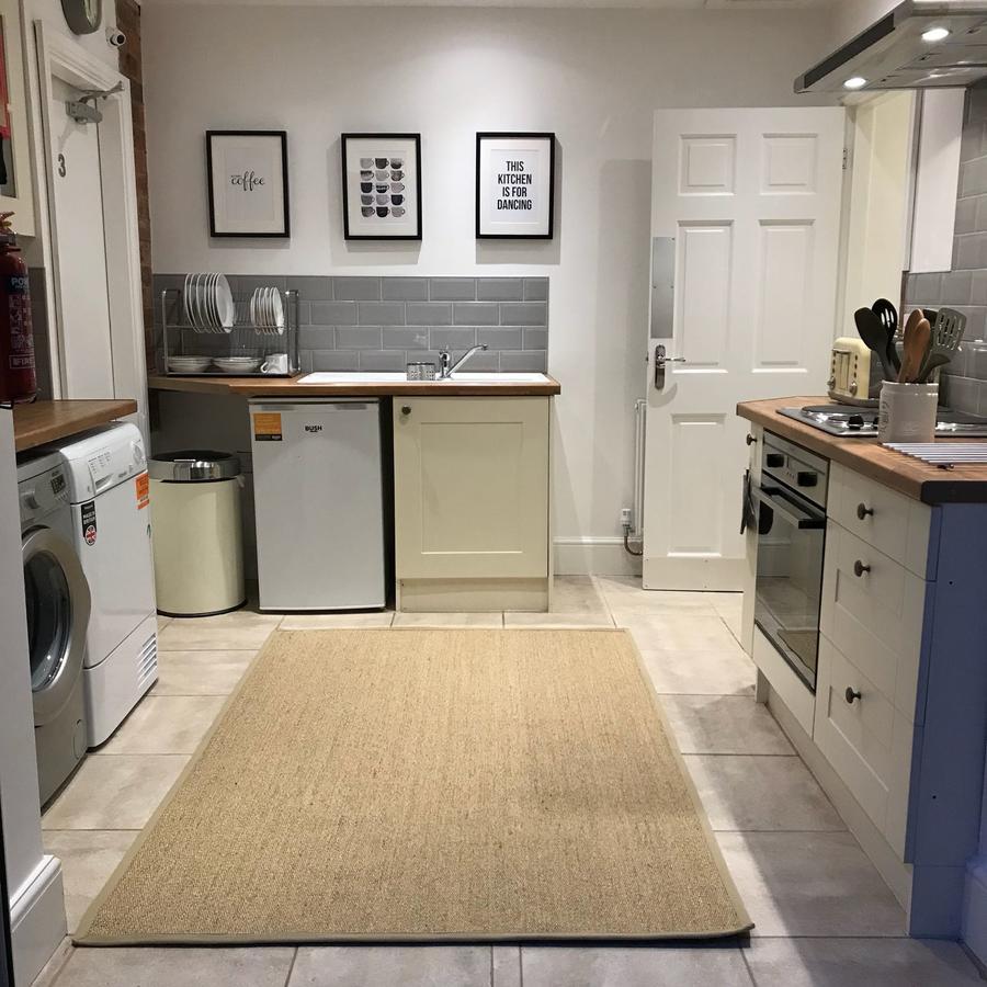 The Larches Hotel Wolverhampton Exterior photo The kitchen at The Old Post Office